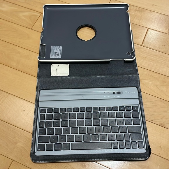 Cases for IPad 2 and 3 - Picture 2 of 10